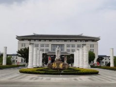 国庆中秋双节同庆，，，ag真人国际集团红旗飘扬！