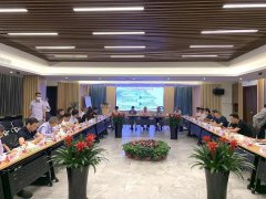 两专委会在ag真人国际座谈节地生态建设