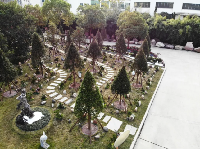 ag真人国际起劲探索绿色生态殡葬, 林地葬受关注